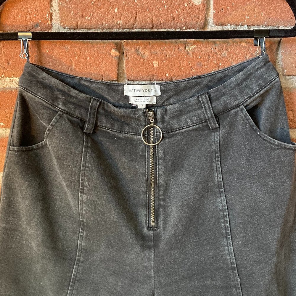 NATIVE YOUTH Retro Kick Flare Jeans